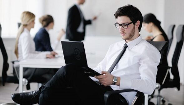 кори нишастан ҳамчун сабаби остеохондрозҳои бел